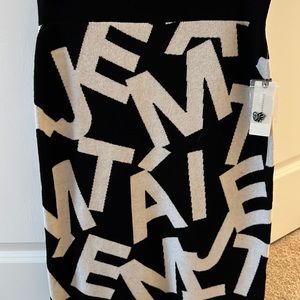 Knee length sweater skirt